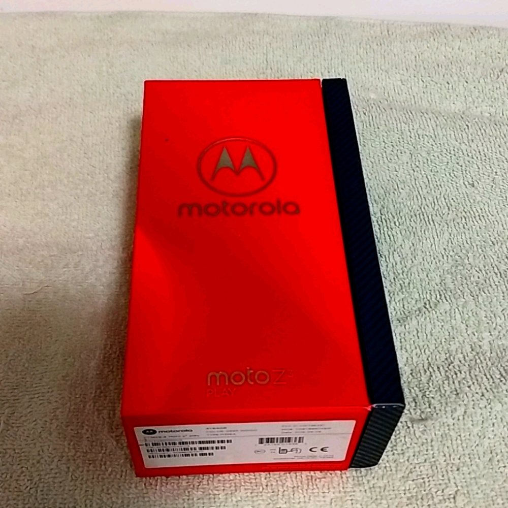 Motoz3 Open box with power pack & charger